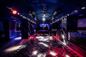 Sala per feste 18 anni a roma luci